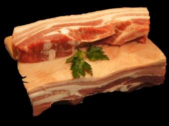Frischer Schweinebauch vom SH